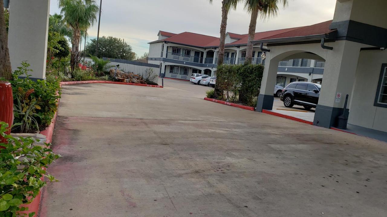 Palace Inn Addicks Exterior foto