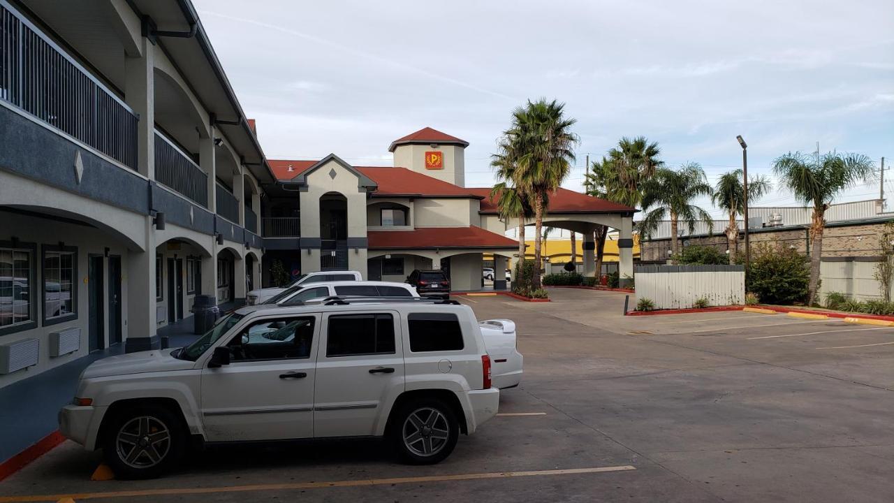 Palace Inn Addicks Exterior foto